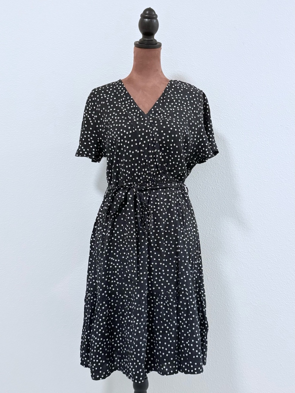 Zesica Medium Black & White Polka Dot V-Neck, Tie Waist Dress